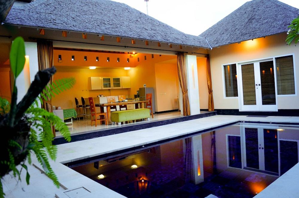 Kamuela Villas Seminyak Bagian luar foto