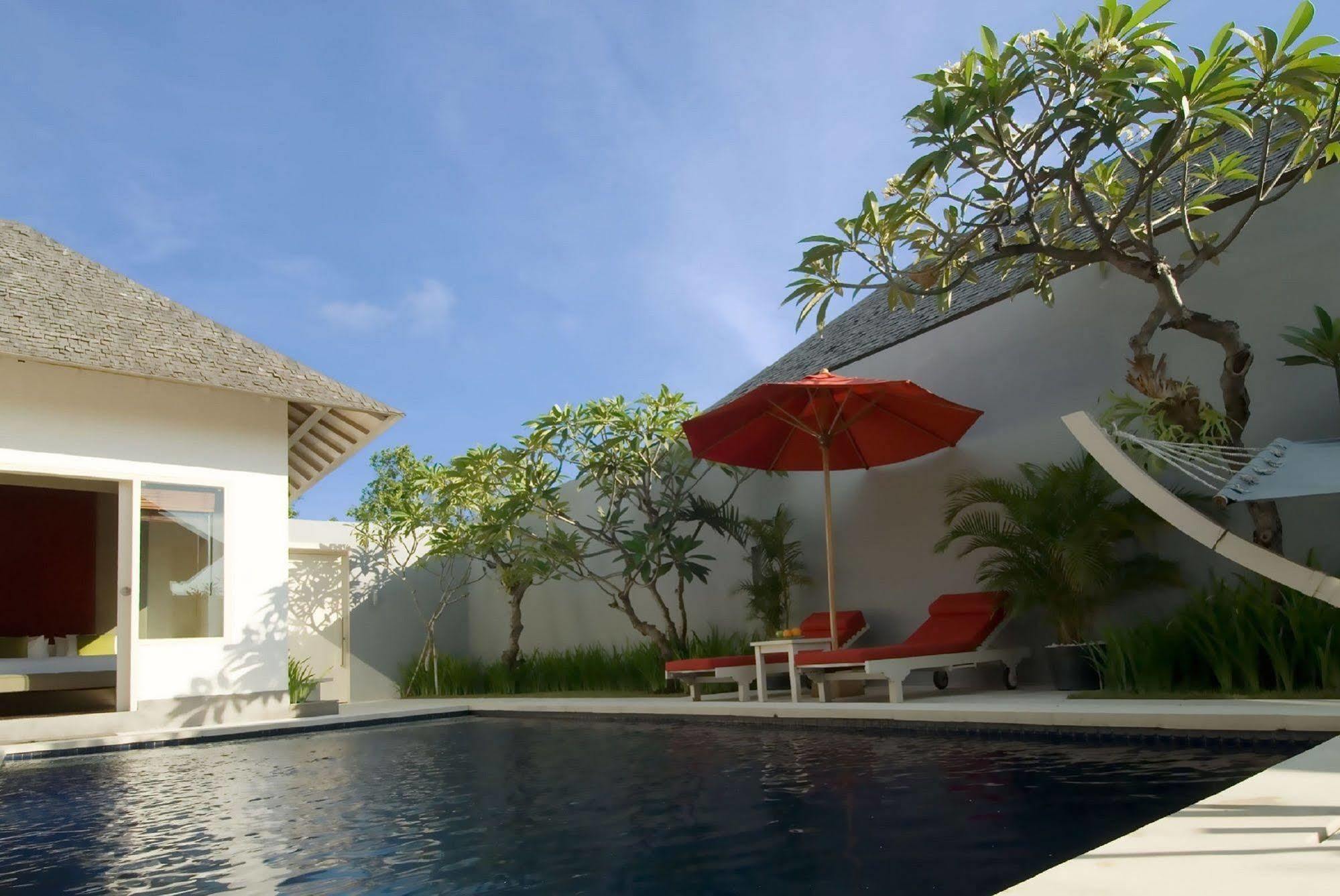 Kamuela Villas Seminyak Bagian luar foto