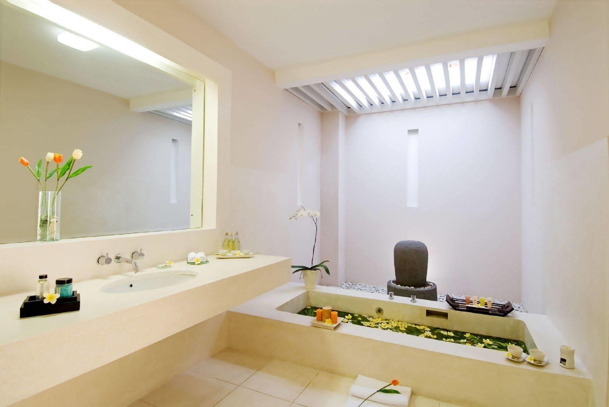 Kamuela Villas Seminyak Bagian luar foto